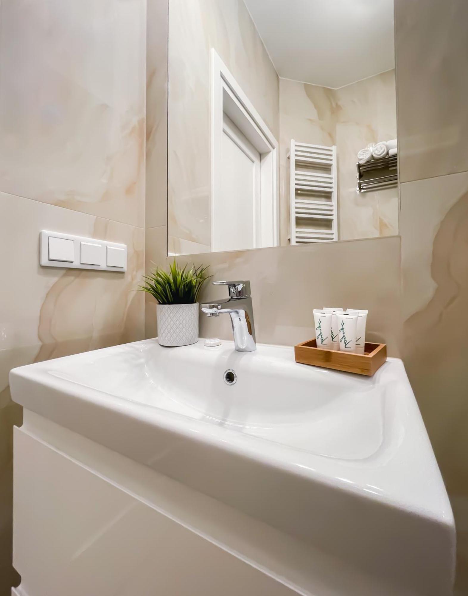 Warsaw Seasons By Alluxe Boutique Apartments Varsóvia Quarto foto